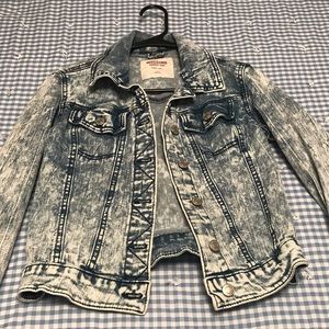 Women’s Jean Jacket
